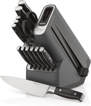 Ninja Foodi StaySharp Knife Block with Integrated Sharpener Deluxe 14-Piece Set K32014EUUK